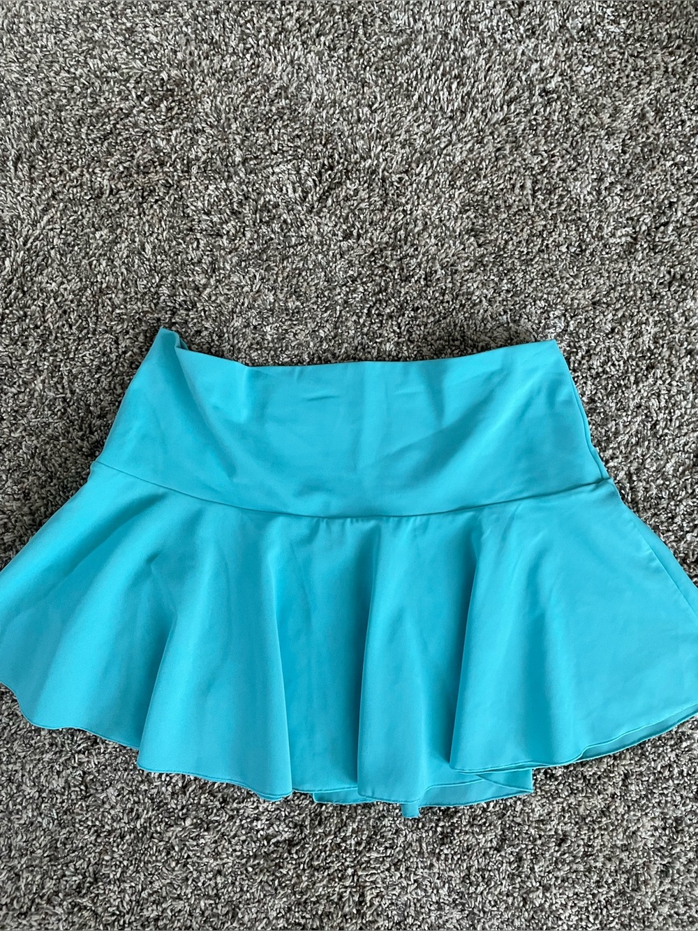 Victoria Secrets Woman’s Skirt in like new condition in SZ M